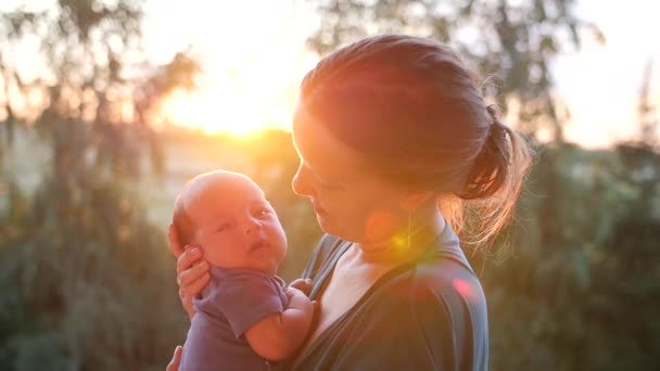 Blog-Imagen-tips-para-que-bebe-y-tu-duerman-mejor-banos-sol-Colegio-Williams-de-Cuernavaca-Oct-V1